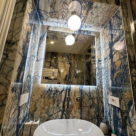 Private Apartment With Wi-Fi Milano City Near Duomo Atena Exterior photo
