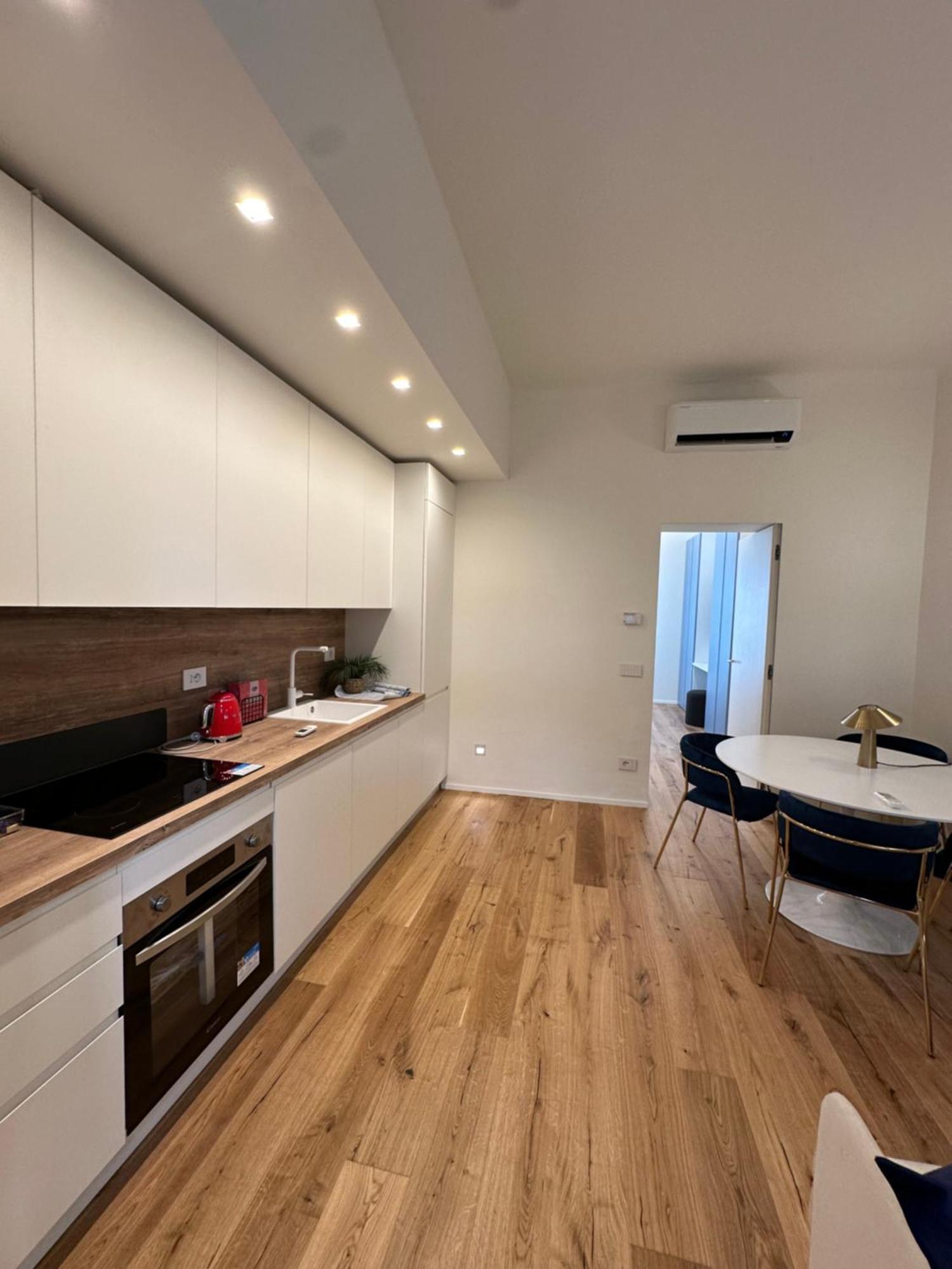 Private Apartment With Wi-Fi Milano City Near Duomo Atena Exterior photo