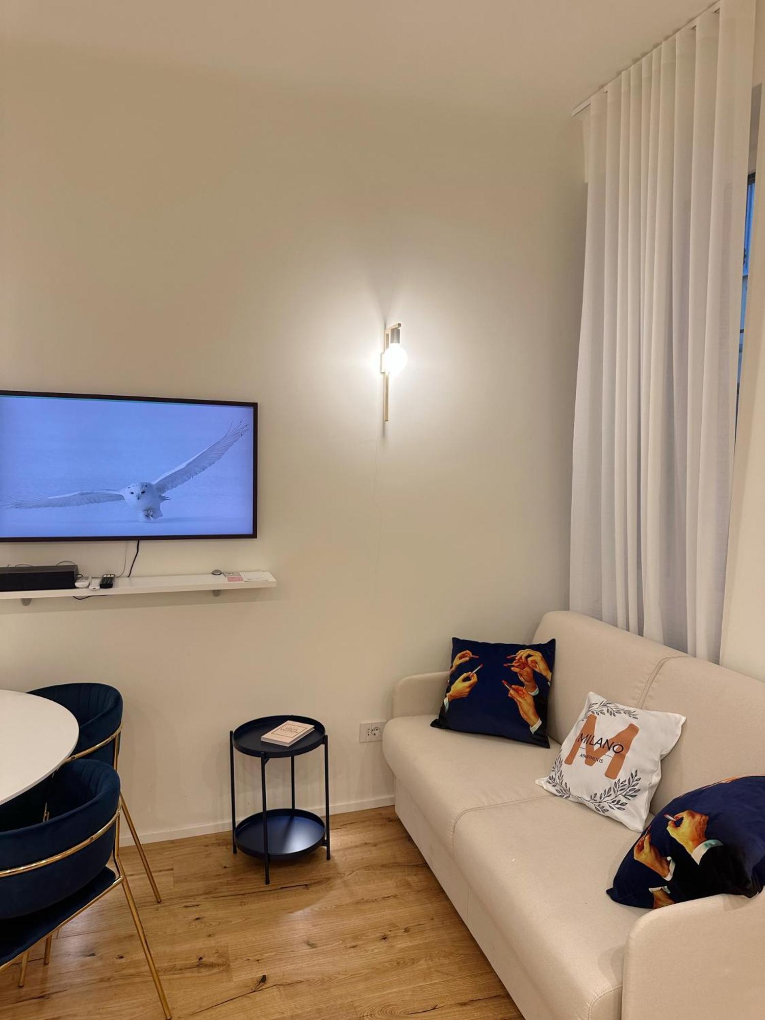 Private Apartment With Wi-Fi Milano City Near Duomo Atena Exterior photo